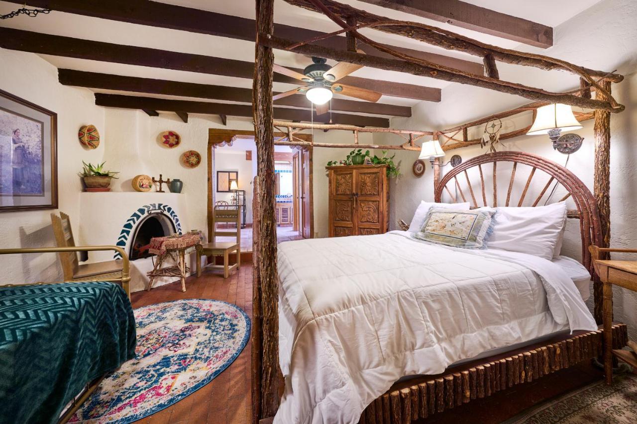 Loba Luna-come To Enchantment Bed and breakfast *